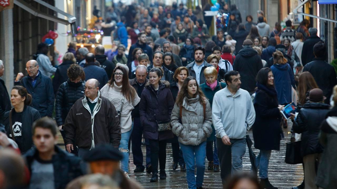 Máis da metade dos galegos dependen dunha pensión ou do subsidio por paro