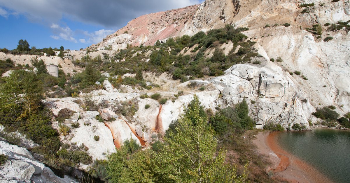Europa olla a Viana do Bolo pola "alta pureza" do coltán obtido na súa mina de estaño - Praza Pública