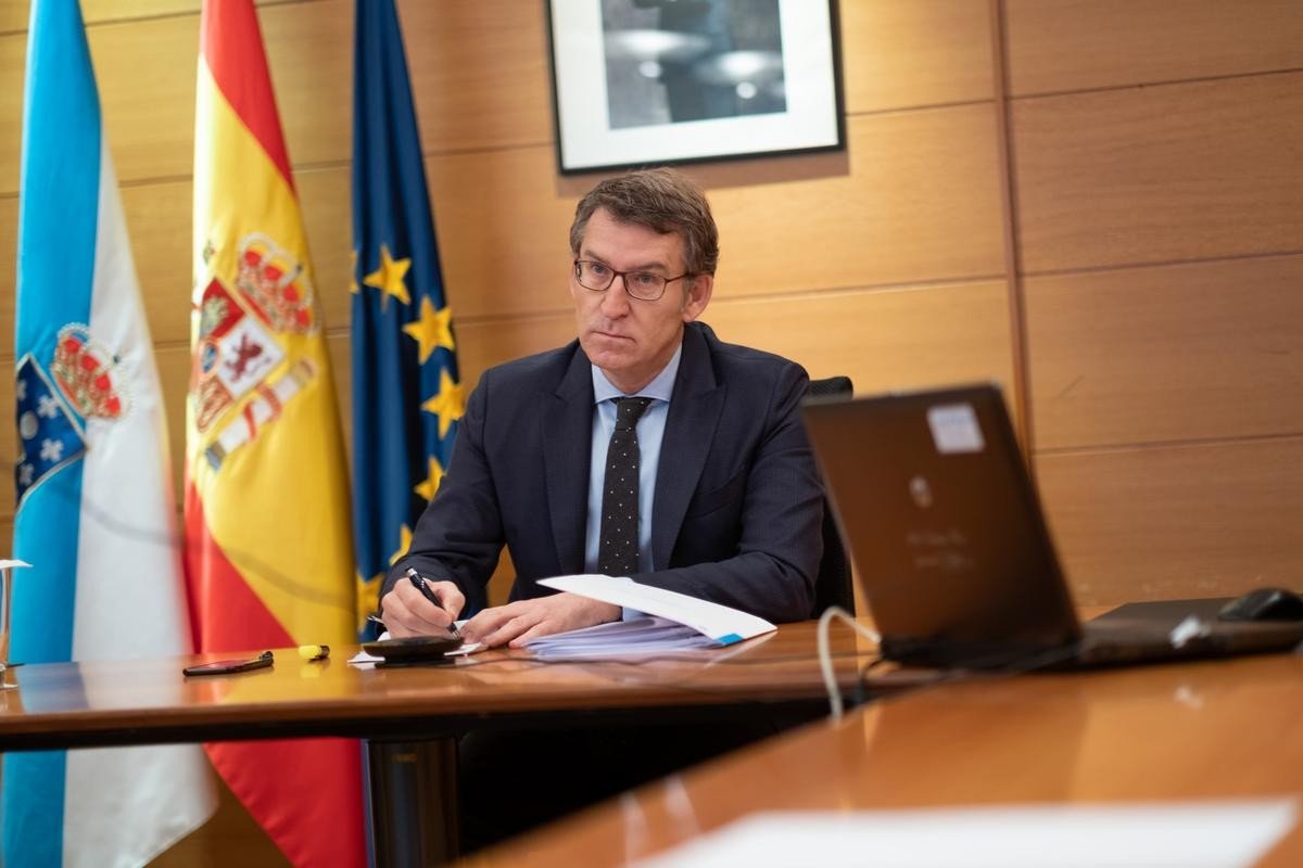 Reaccións Alcoa: Feijóo di que el non ten responsabilidades e destaca que con Rajoy "había solucións"