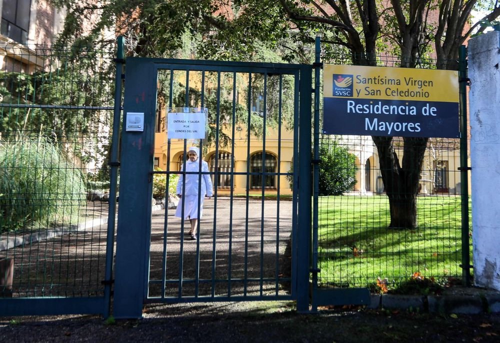 Coronavirus: Los mayores con seguro privado sí fueron trasladados de residencias a hospitales en Madrid | Madrid | EL PAÍS