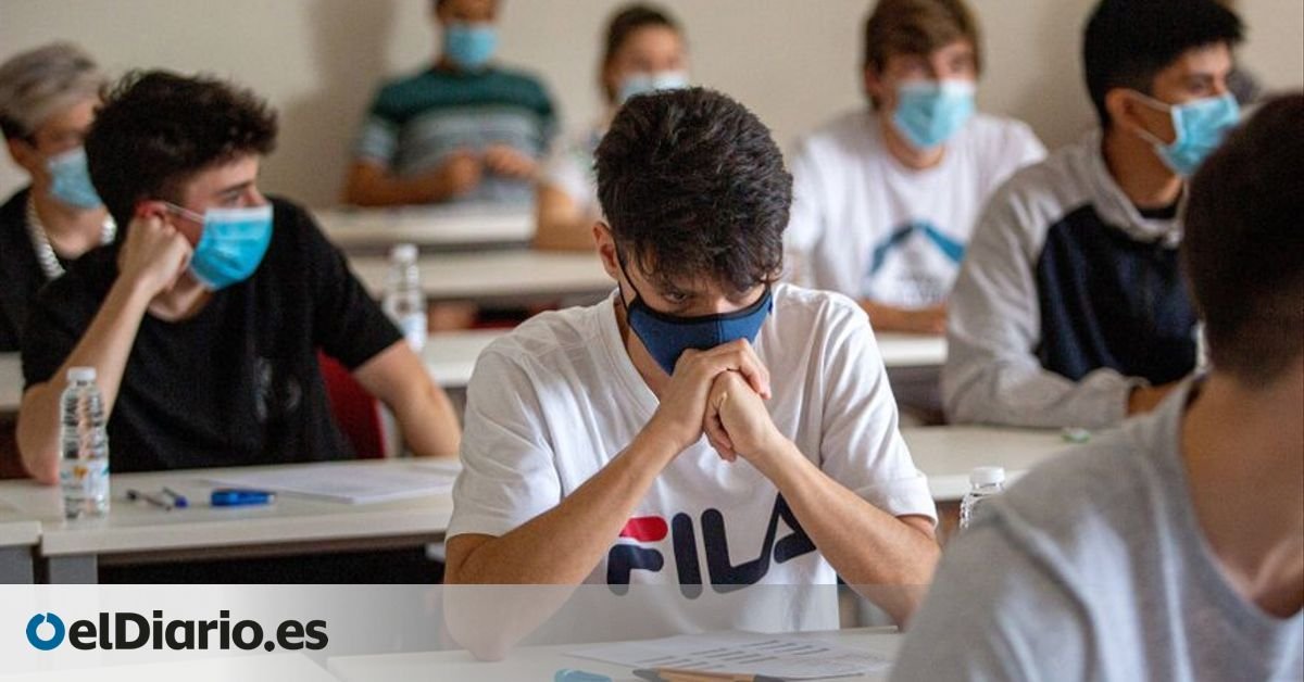 La Xunta fracasa en la gestión de la vuelta a la enseñanza secundaria arrastrada por su falta de previsión ante la segunda ola de coronavirus