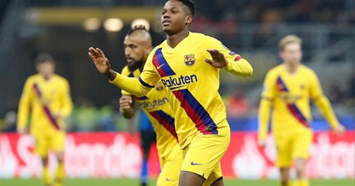 El futbolista Antoine Griezmann carga contra "el racismo" y "la mala educación" de Salvador Sostres