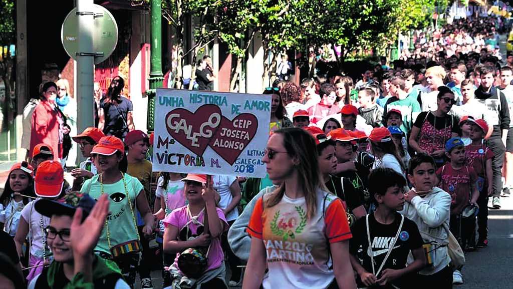 A Xunta devolve o conflito lingüístico ás aulas