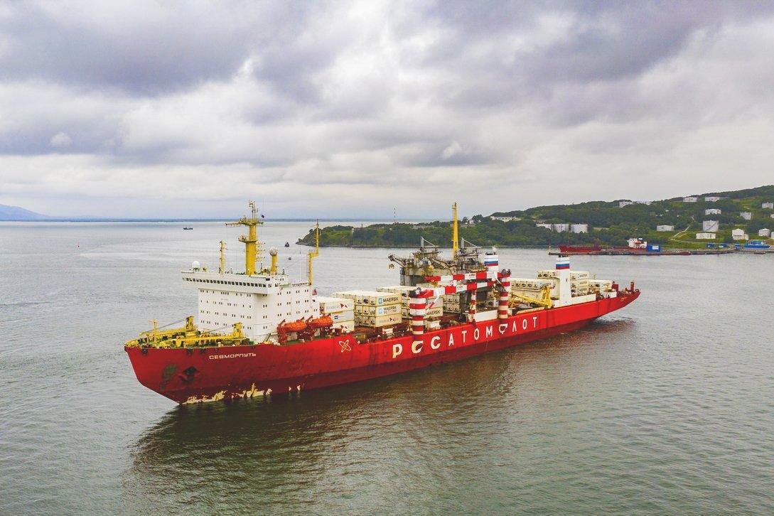 Temor a unha "catástrofe" polo barco nuclear avariado que navigará as costas galegas en pleno temporal