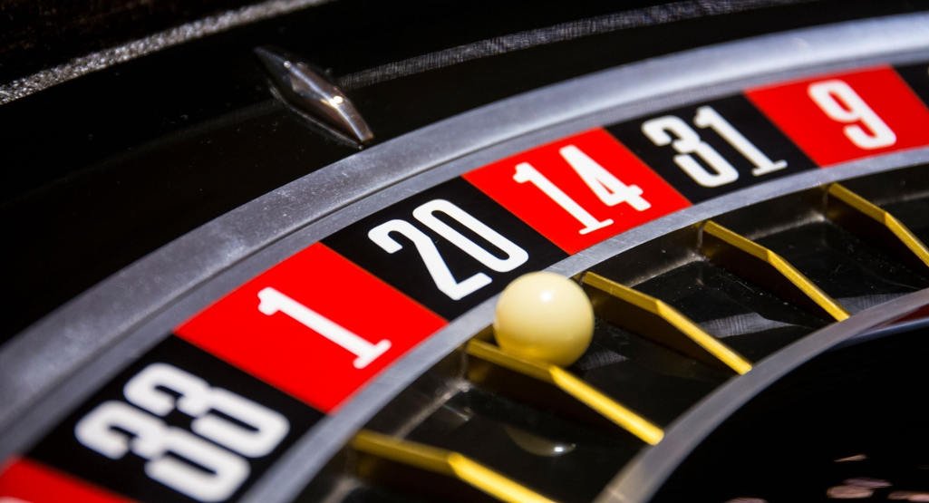 A Xunta autoriza en Noitevella máis horas de apertura a bingos e casinos que á hostalería