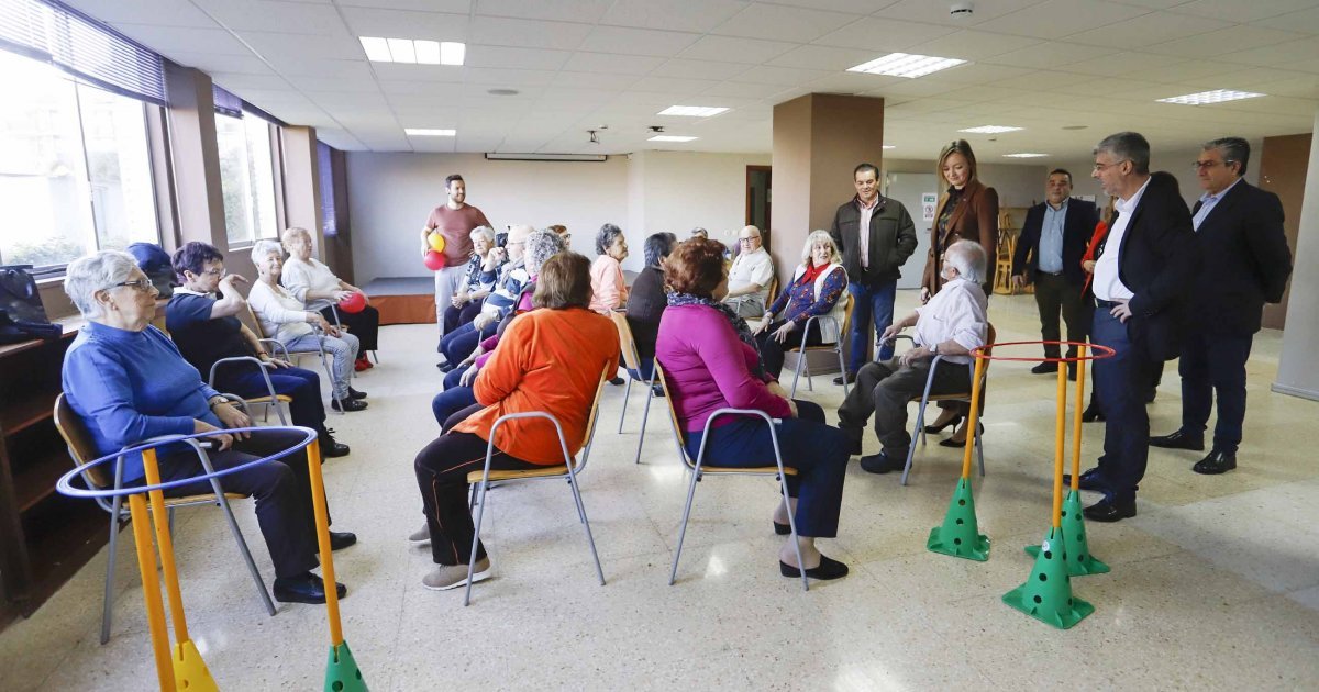 Só dúas de cada dez prazas residenciais son públicas nos servizos sociais de Galicia, onde o 30% do persoal é voluntario - Praza Pública
