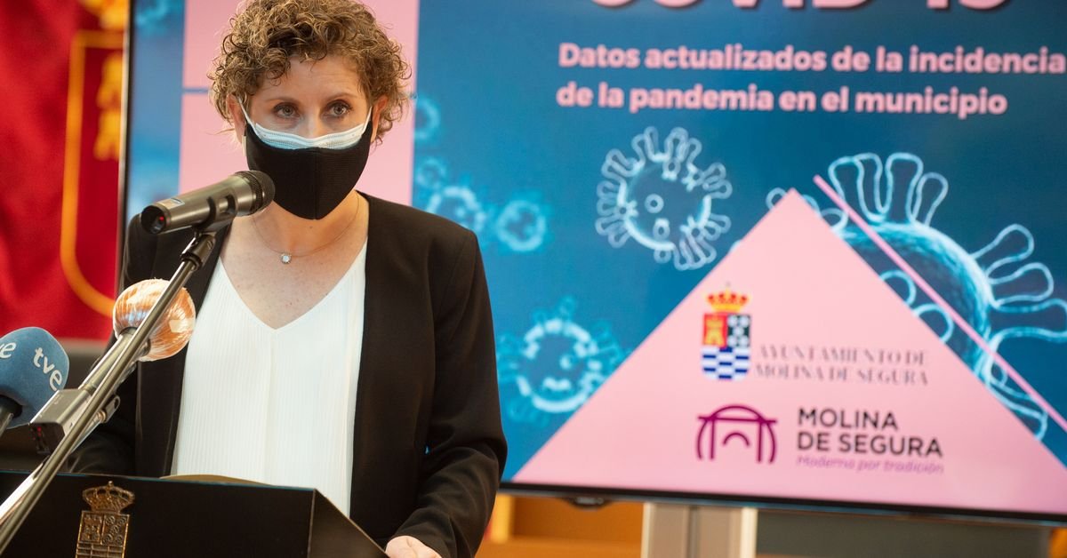 Dimite la alcaldesa socialista de Molina de Segura que se vacunó de la COVID-19 saltándose el protocolo