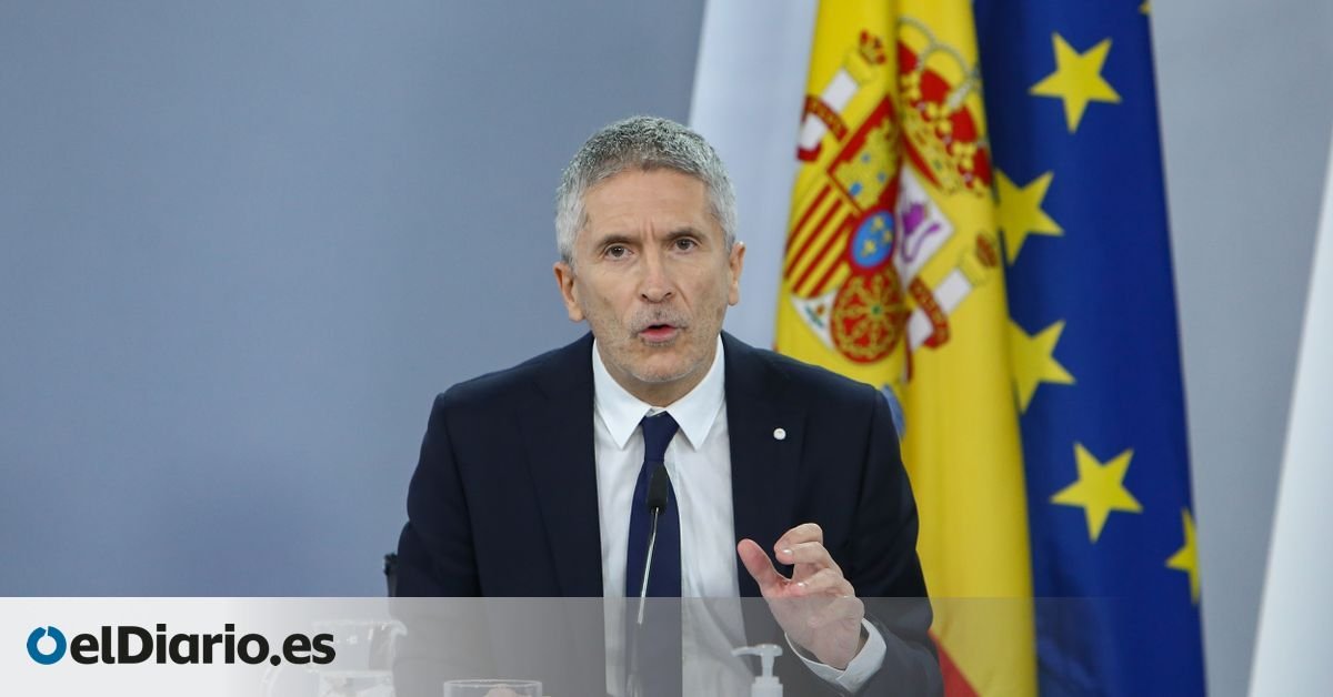 Interior cesa a un oficial de la Guardia Civil por vacunarse junto al JEMAD y otros altos cargos militares