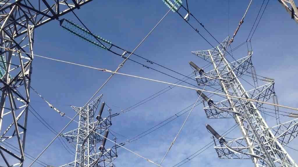 Por que é máis cara a luz na Galiza que en boa parte da UE?