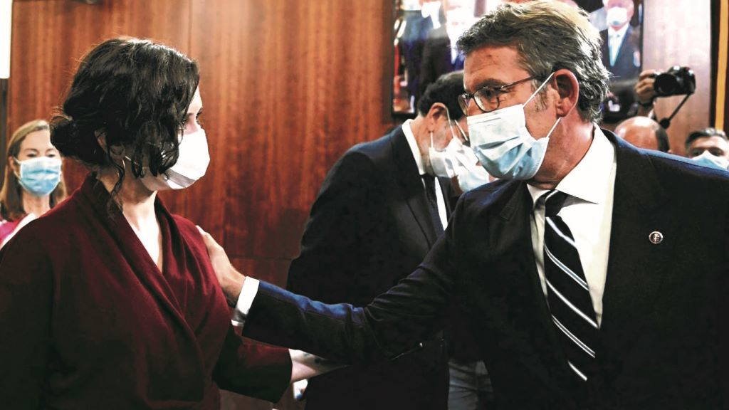 Casado afirma que Feixoo e Ayuso "están a facelo exactamente igual" na xestión da pandemia