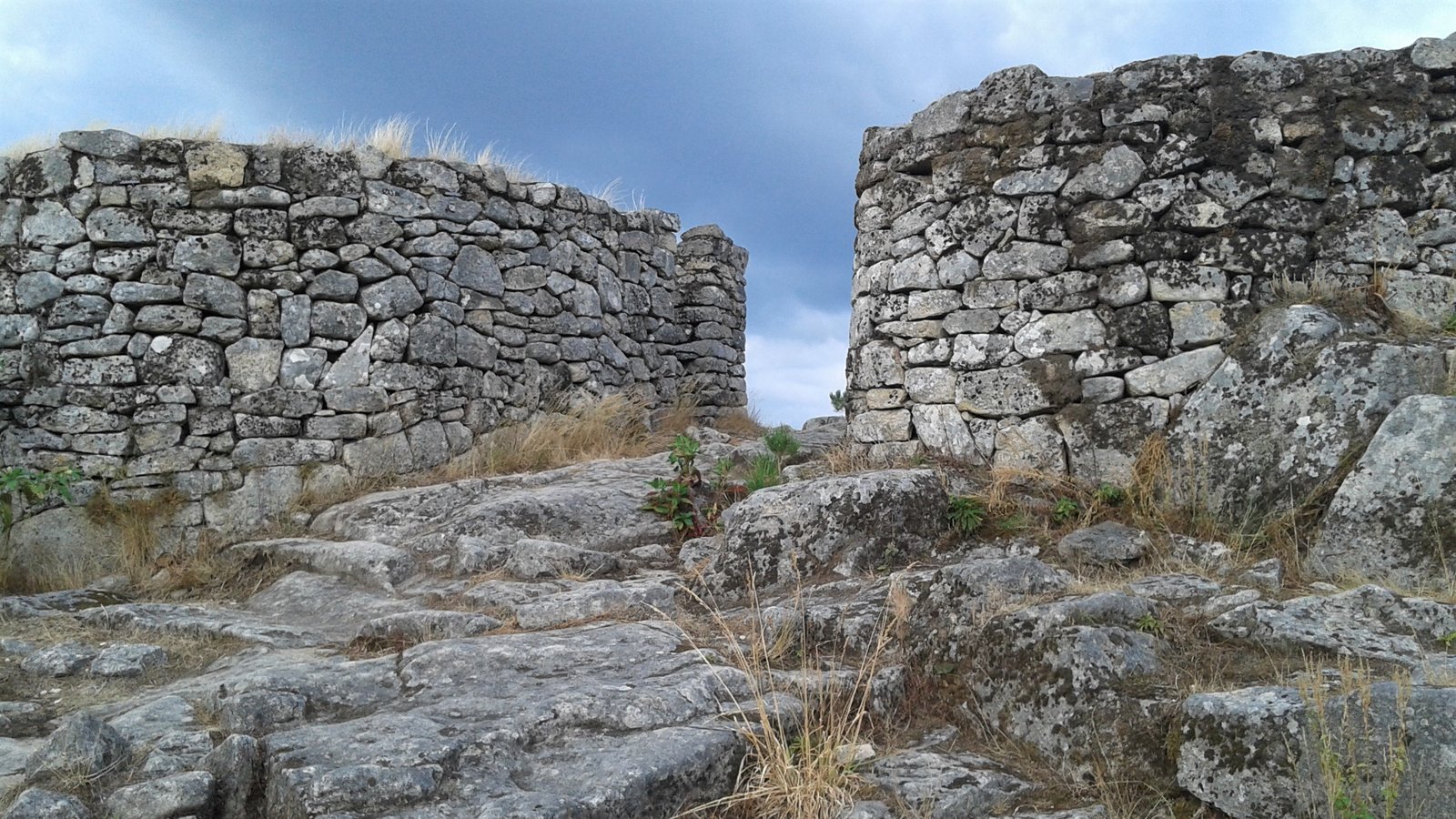 Lámbrica – Lámbrica, a citania de San Cibrao das Las e Ourantes, en Ourense