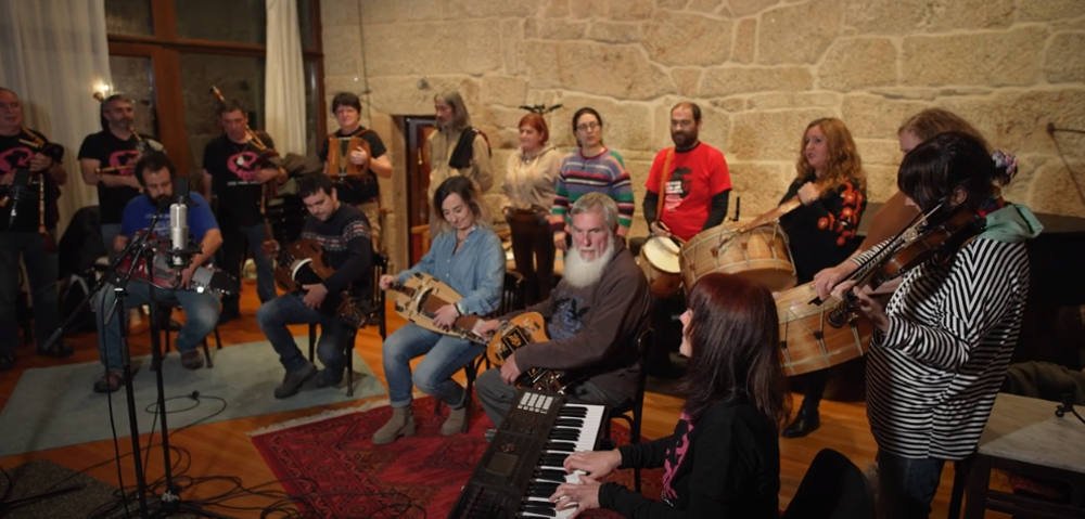 “Na Galiza temos claro: un pobo, unha selección”: presentan o himno das...