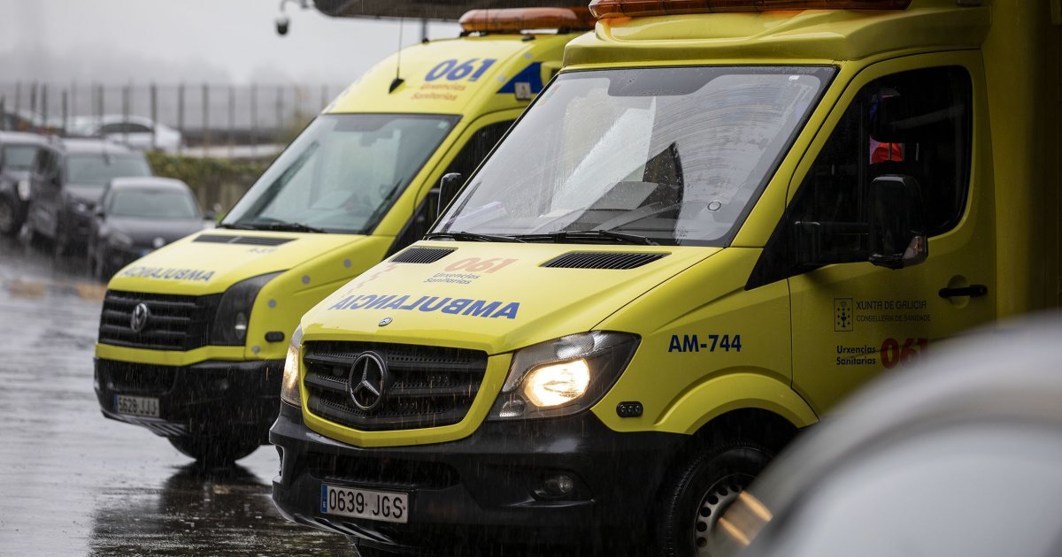 A falta de ambulancias volve pór o foco nun modelo de transporte sanitario "perverso" - Praza Pública