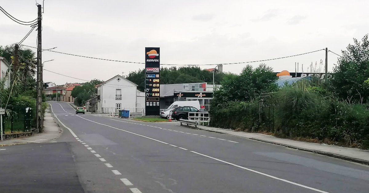 A gasolina segue por riba dos 2 euros malia levar dúas semanas a baixar de prezo - Praza Pública